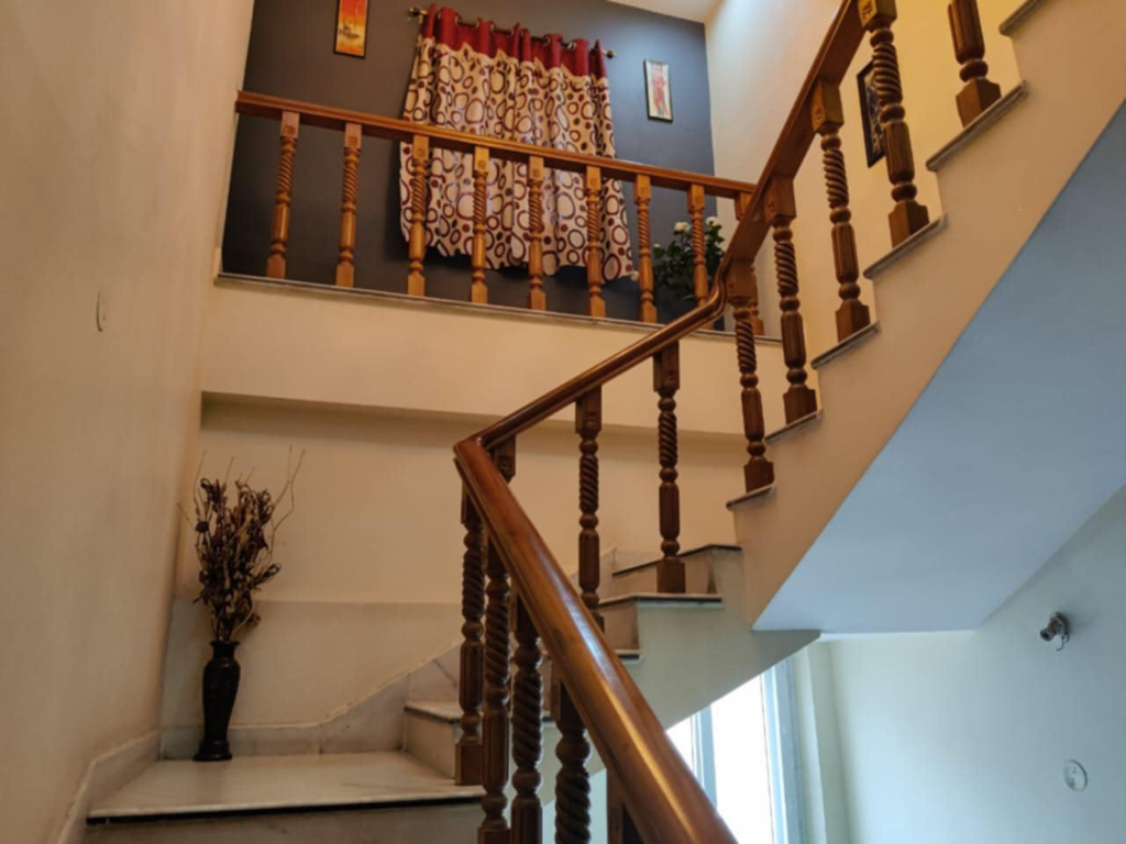 Family House in Jubilee Hills - view 3